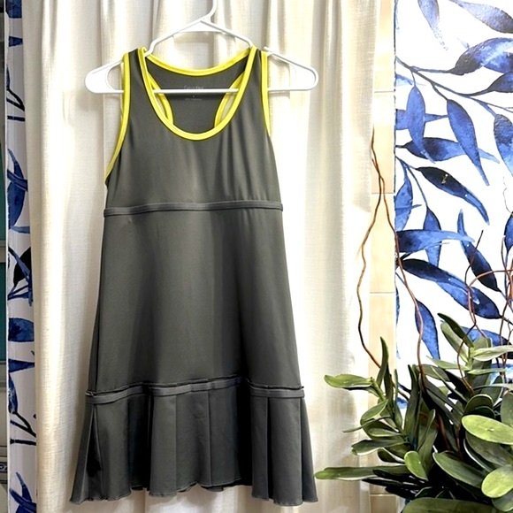 Calvin Performance Quick Dry Gray Polyester & Spandex Athletic Golf Tennis Dress - Picture 1 of 9